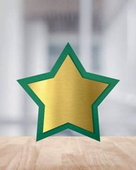 Награда звезда из дерева